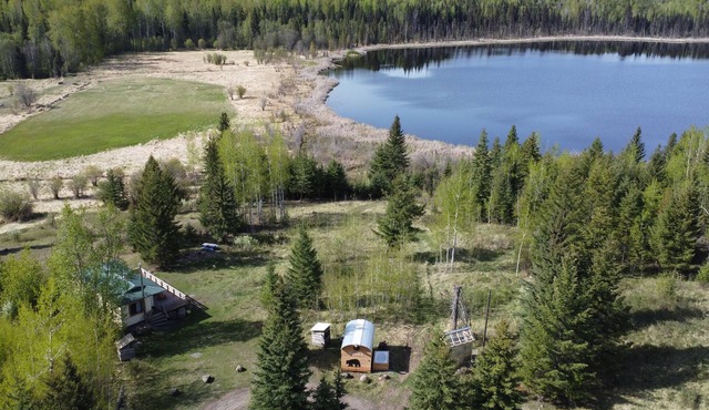 Cozy Lakeside Cabin | Hiking, Fishing & Waterfalls | Stunning Views!