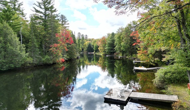 Cozy Muskoka Riverfront Cottage