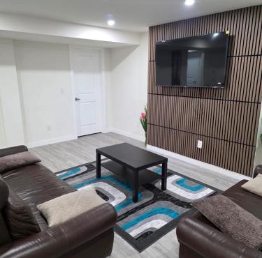 Cozy, newly built basement suite 12 km from YYC