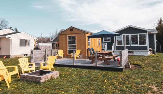 Cozy Oceanside Cottage with Private Beach Access