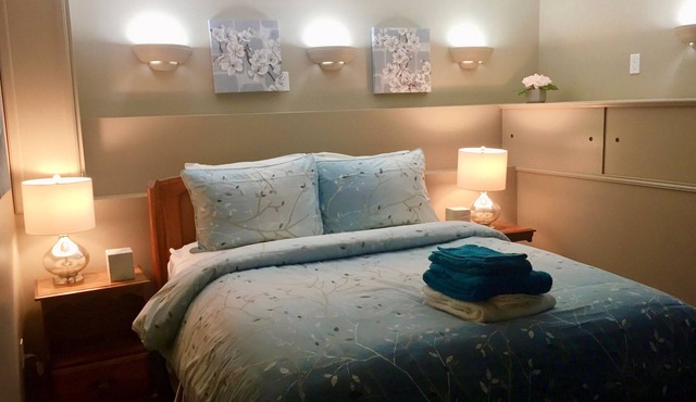 Cozy, Quiet 3 Bed Pearl Garden Suite Fully Furnished, All Inclusive with Parking