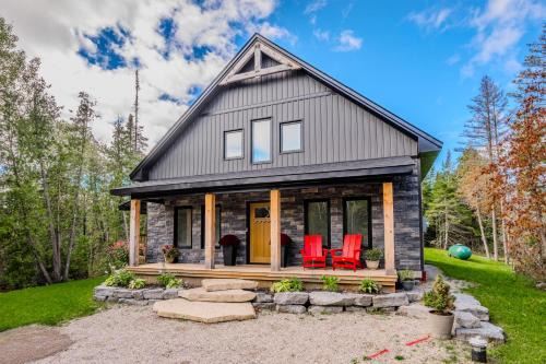 Cozy Retreat w Hot Tub Bruce Peninsula