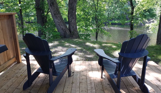 Cozy Riverfront Cottages