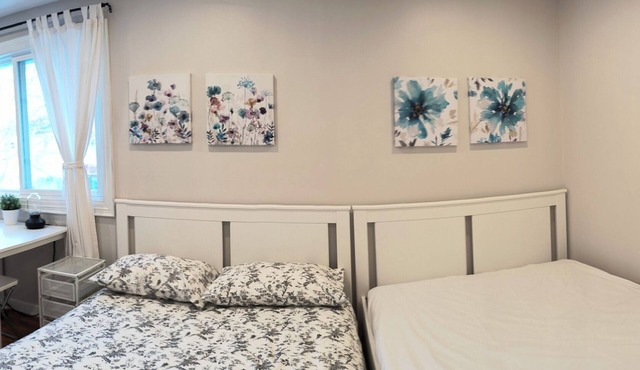 Cozy room with private bathroom near Sheridan College Trafalgar campus