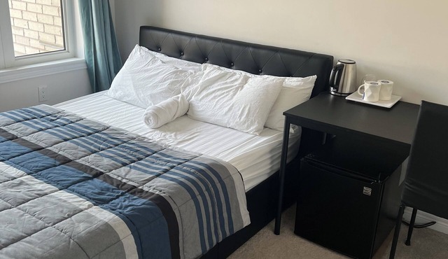 Cozy stay near Guelph's best