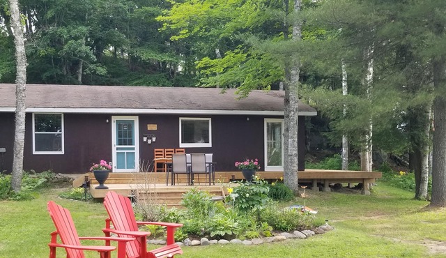 Cozy Sunset Cabin located lakeside in family friendly campground