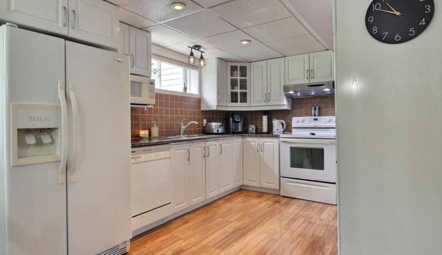 Cozy Turnkey Apartment