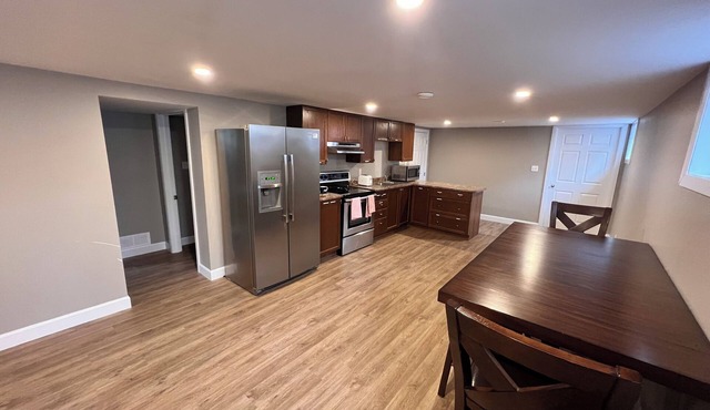 D&B’s Cozy 2 Bedroom Basement Apartment with a 5 minute walk to Chemong Lake