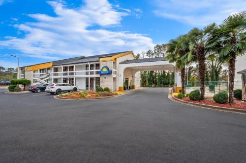 Days Inn by Wyndham Raleigh Midtown