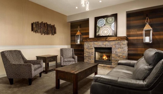 Days Inn & Suites by Wyndham Brooks