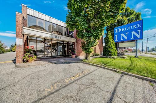 Deluxe Inn