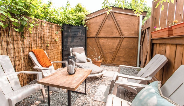 Designer Cottage! Steps from Popular Wineries!