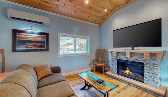 Dog-friendly home with kitchenette - walk to the beach & dining