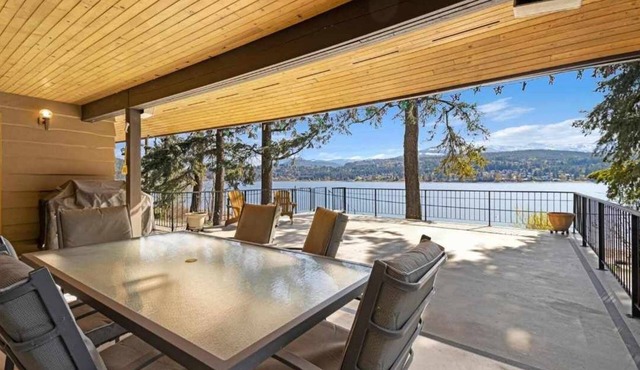 Down By The Bay, Shuswap Lake- Large Semi Lakefront with Beach/Buoy