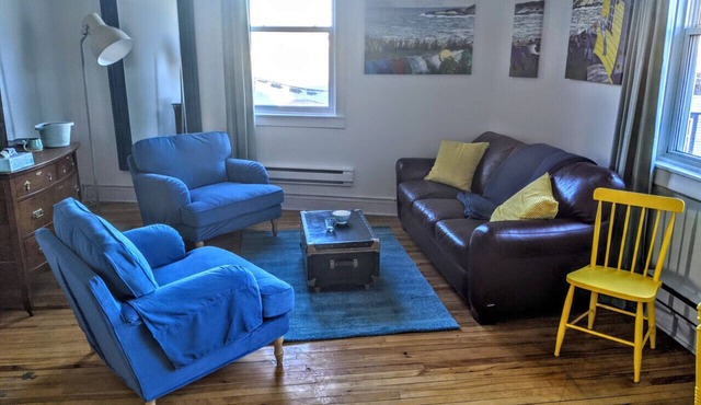 Downtown Executive w Fireplace & Location