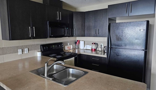 Downtown One Bedroom Condo near Stampede Grounds