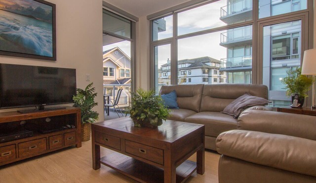 Duet Delight-Beautiful Double Ensuite Condo in James Bay, Wonderful Neighbourhood by Victoria Prime!