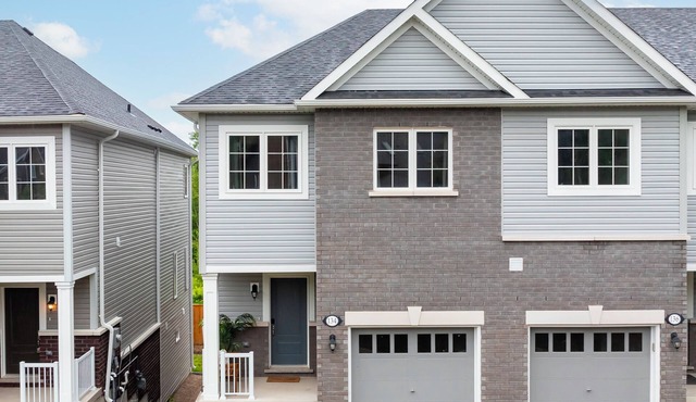 Dufferin Retreat - Centrally Located, close to Parks, Trails and Local Shops
