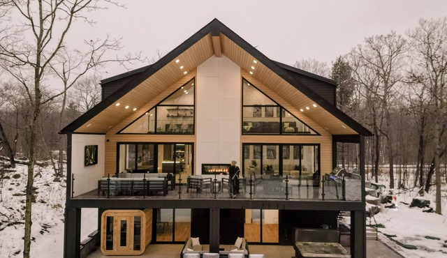 Eco Bay Chalet Year Round Group Stay in Muskoka