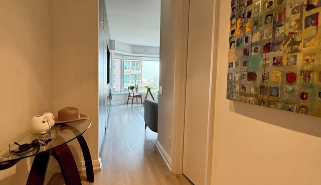 Elegant and Charm Suite Yorkville