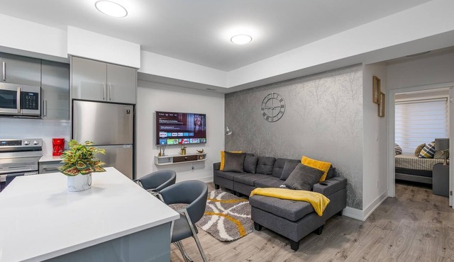 Elegant Apartment, 5mins from the Falls
