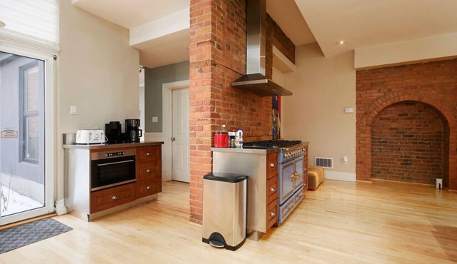 Elegant Escape in the Downtown Heartland