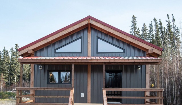 Entire Cabin, Fully Equipped, Across from the water. Fisherman approved.