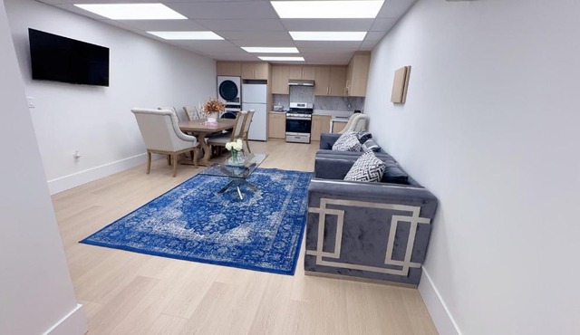 Entire condo in White Rock, Canada