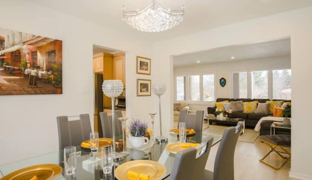Entire Luxurious Retreat at Villa 6 Bedroom,4 Bath