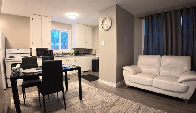 Entire Private Unit, Free Parking, Self Check-In