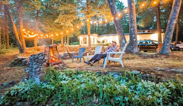 Escape to Serenity: Your Private Waterfront Retreat on Lake Kasshabog!