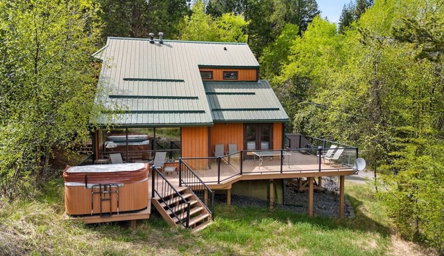 Evergreen Escape | Hot Tub | Tucked in the Woods