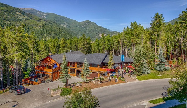 Exclusive rental of the whole Lodge with breakfast