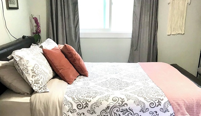Executive-Cozy-1BDR-College Heights Haven