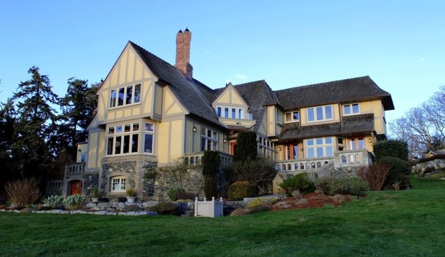 Executive Private Waterfront Estate