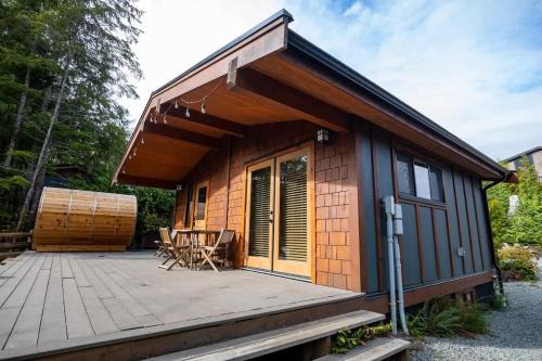 Explorer's Retreat Sauna & Bunkhouse & Fire pit