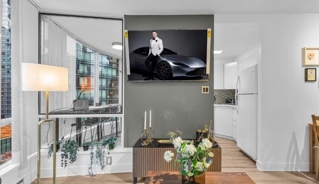 MAJOR INTERNATIONAL SPORTING EVENT Stay 1-BR Condo Near BC Place with Free Parking and AC