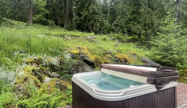 Fisherman Road Retreat: Full house & Suite (Lakeside)