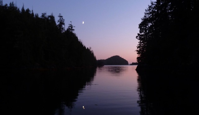 Floating Lodge - In the Heart of Nootka Sound Fishing Hot Spots