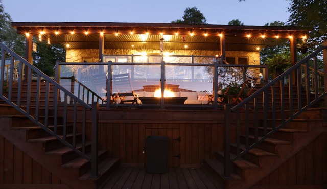 Footprints Resort - Rooms & Cabins with Private Lake