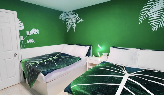 Fresh & Bright Private Guest Suite