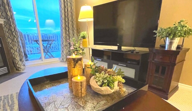 Fully-furnished 2bd 2bth with Underground Parking