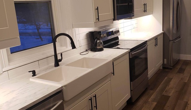 Fully renovated old red brick 3bdr house in Meaford