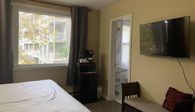 Furnished rental in central location with amazing view