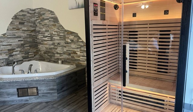 Gaspereau Suite -Jacuzzi, KngBd, DT