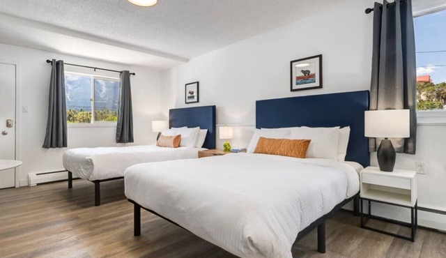 Gateway Suites: Lovely views near Banff