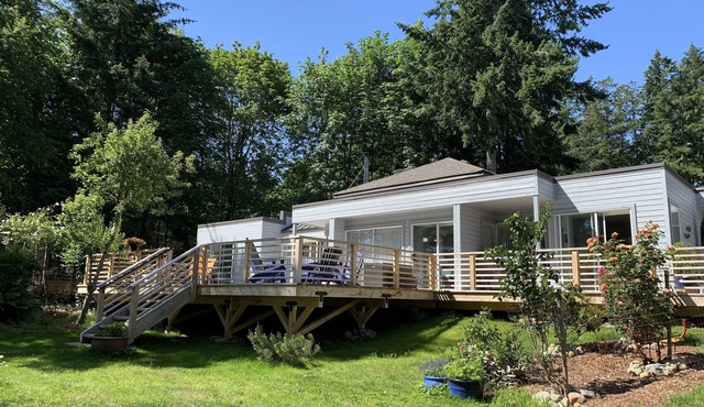 Get the Best of 4 Worlds: Sea, Forest, Slopes and Comfort
