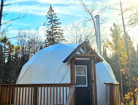 Glamping with the Stars, Aquarius