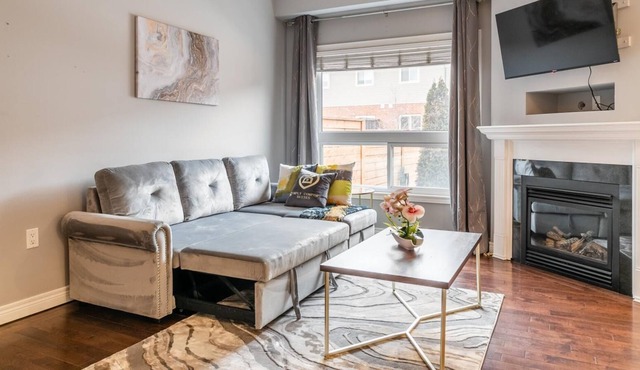 GLOBALSTAY . Cheerful 3BR 2 living 2.5BA Townhome. HOT TUB. BBQ