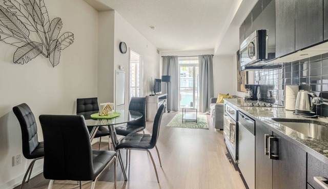GLOBALSTAY. Modern 1Bd+Den Condo Lillian St